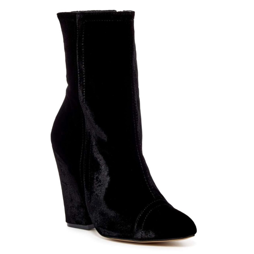 Last Chance ❗️Shelly London Velvet Boots